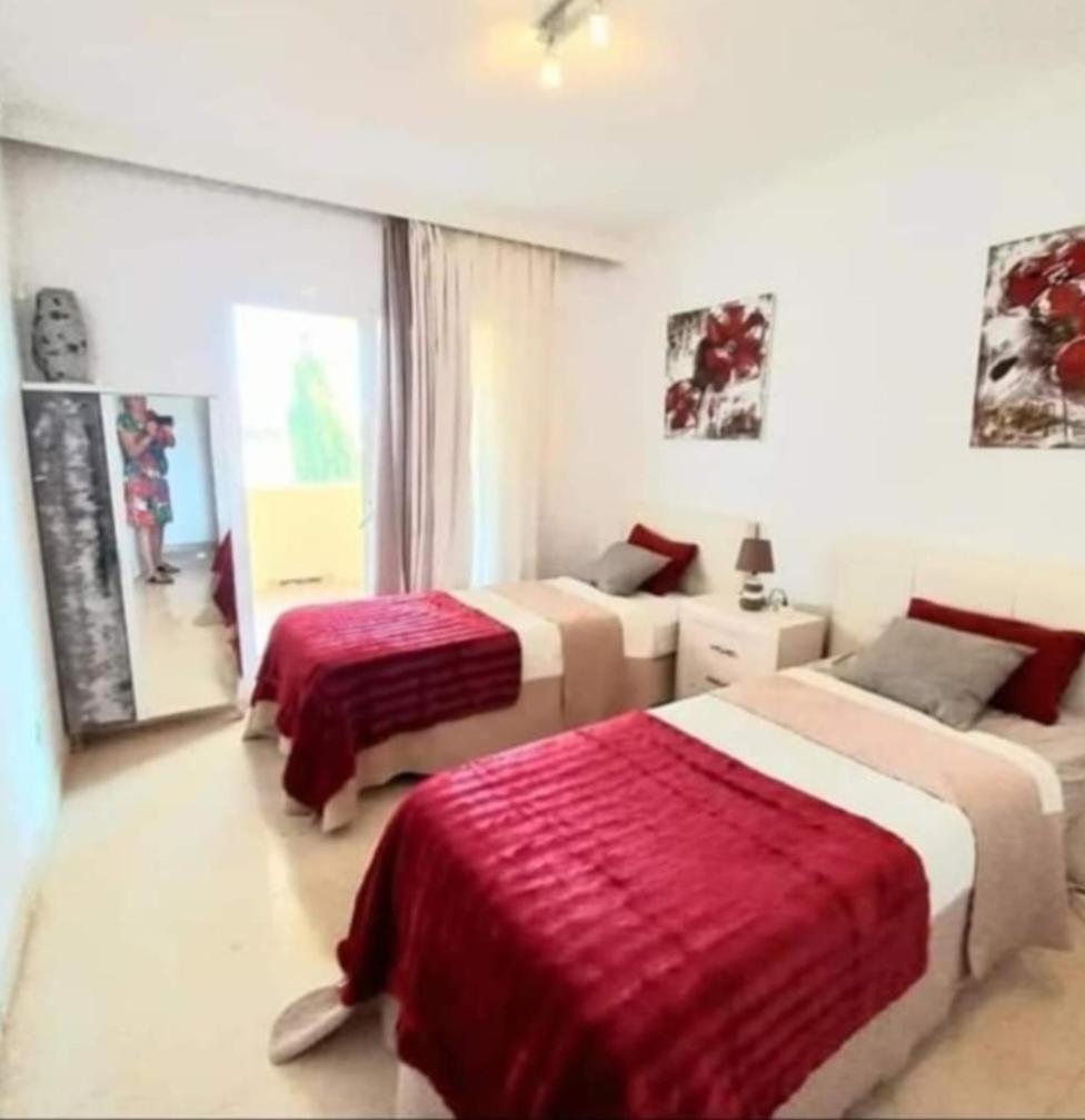 Bedroom, With A Share Bathroom In A Bed And Breakfast Place Malaga Zewnętrze zdjęcie